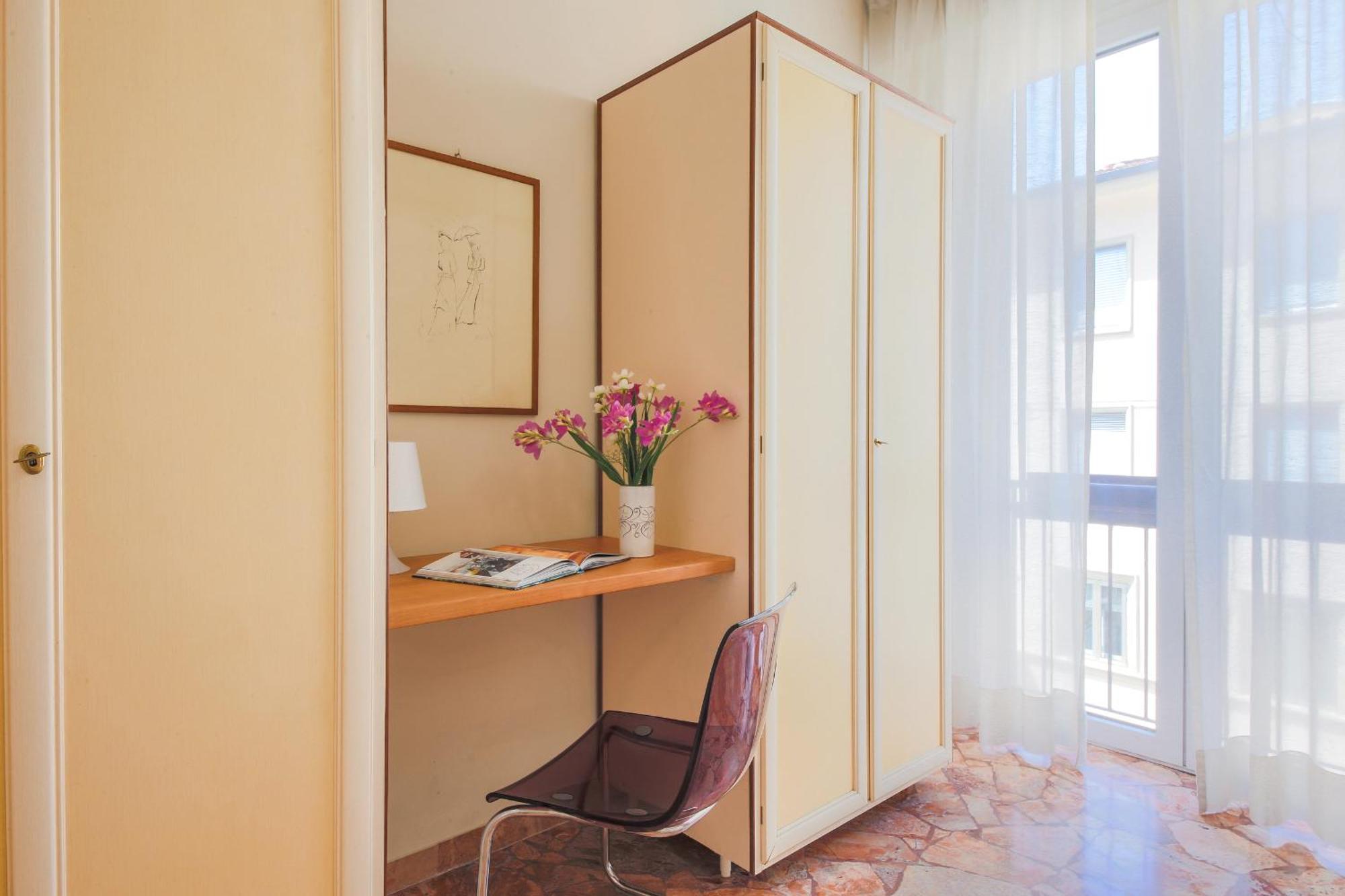 - Rosselli 3bdr With Balcony Florencia